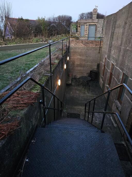 The Armoury: Stylish Ww1 Bunker Villa North Queensferry Buitenkant foto
